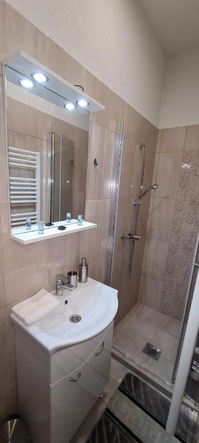 Rozsa Apartmanhaz Szeged Exterior photo