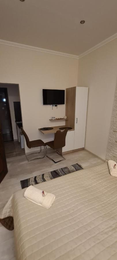 Rozsa Apartmanhaz Szeged Exterior photo