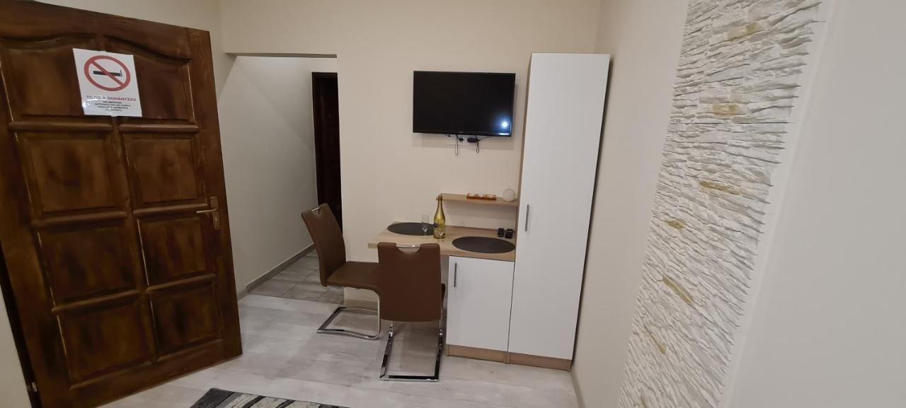 Rozsa Apartmanhaz Szeged Exterior photo