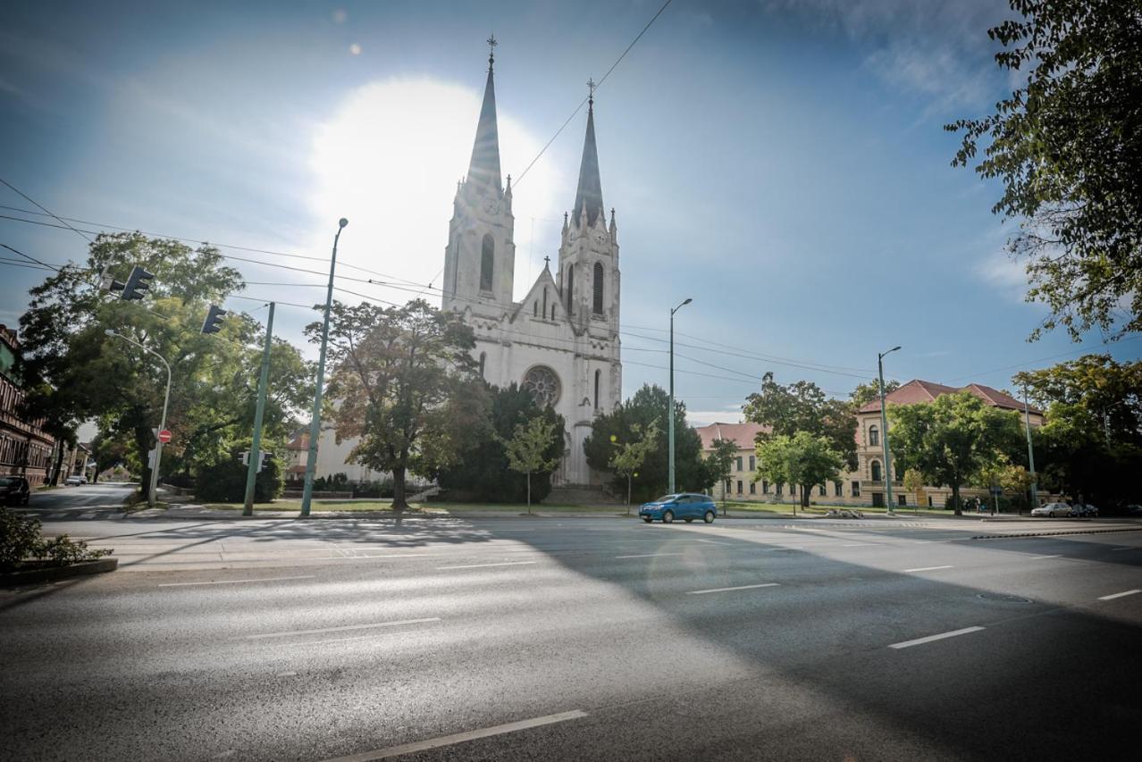 Rozsa Apartmanhaz Szeged Exterior photo